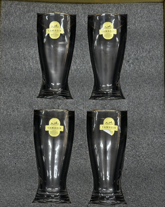 Yamasin Gold Edition - set of 4 black glass beer mugs in gift box packaging